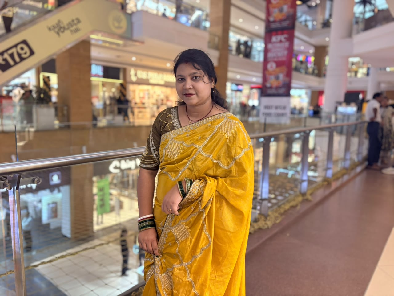 Manju Kumari customer portrait